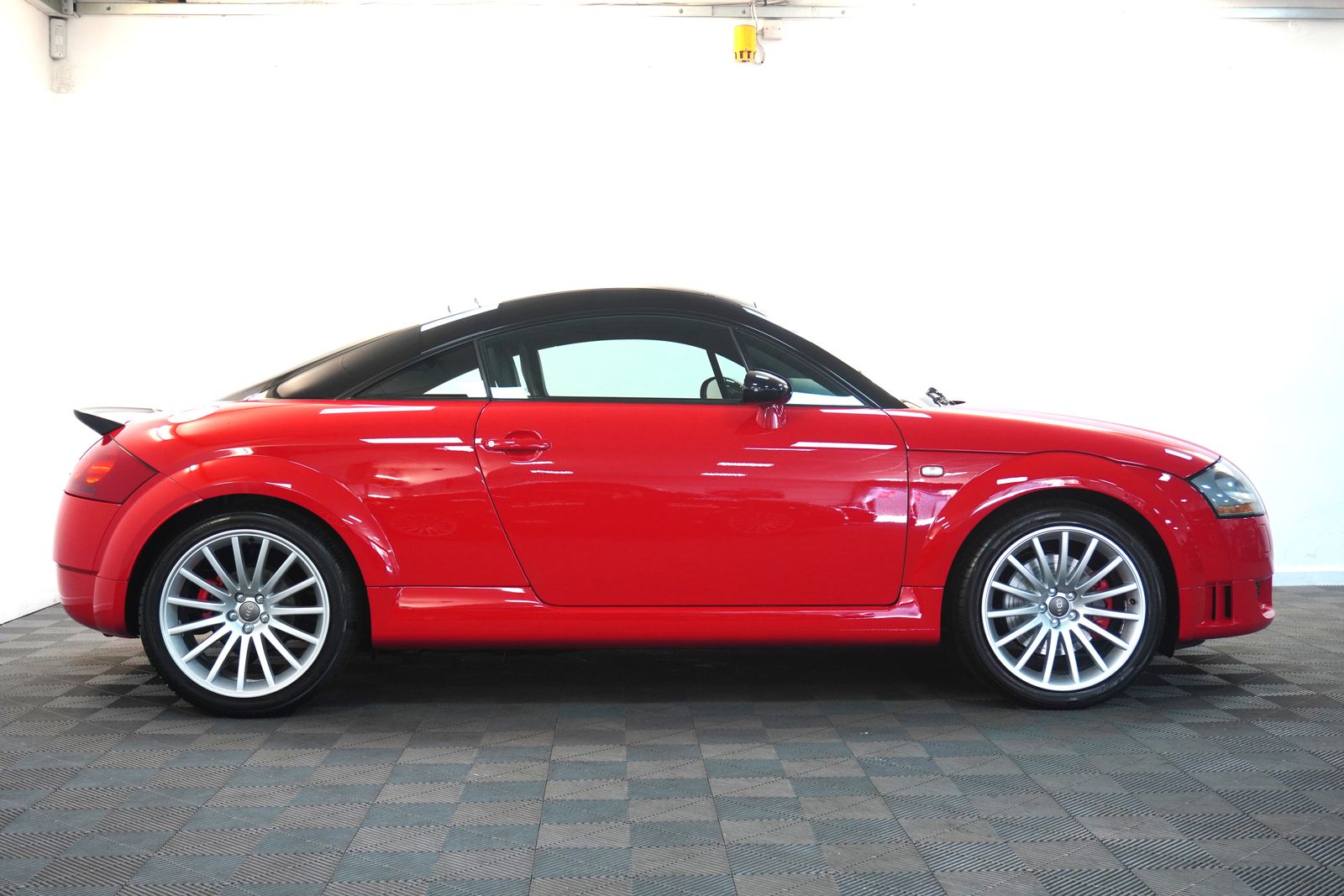 2006 Audi TT 1.8T Sport Coupe 2dr Petrol Manual quattro (226 g/km, 236 bhp), exterior view 3