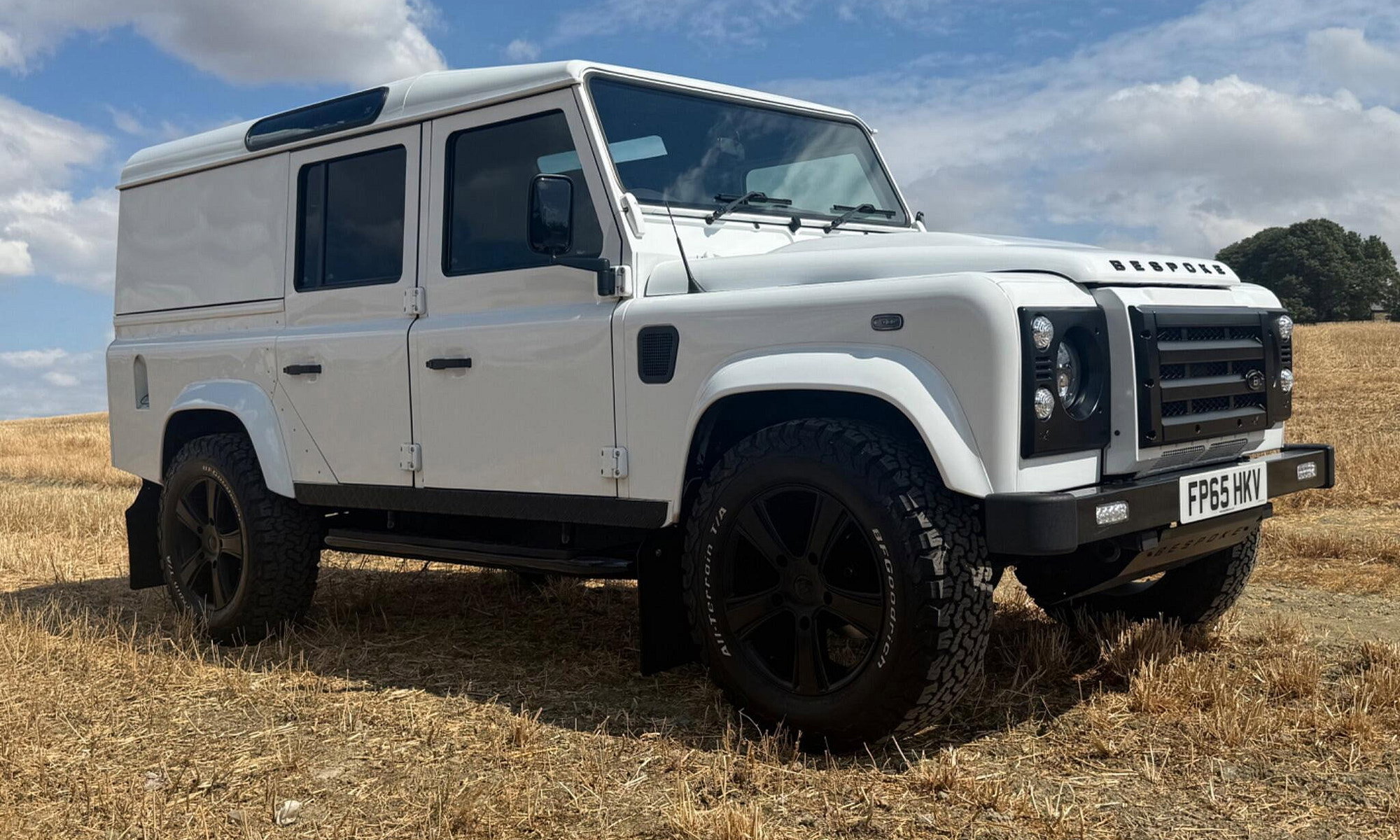 Land Rover DEFENDER 110 2.2 TDCi XS Utility Wagon 4WD MWB Euro 5 5dr