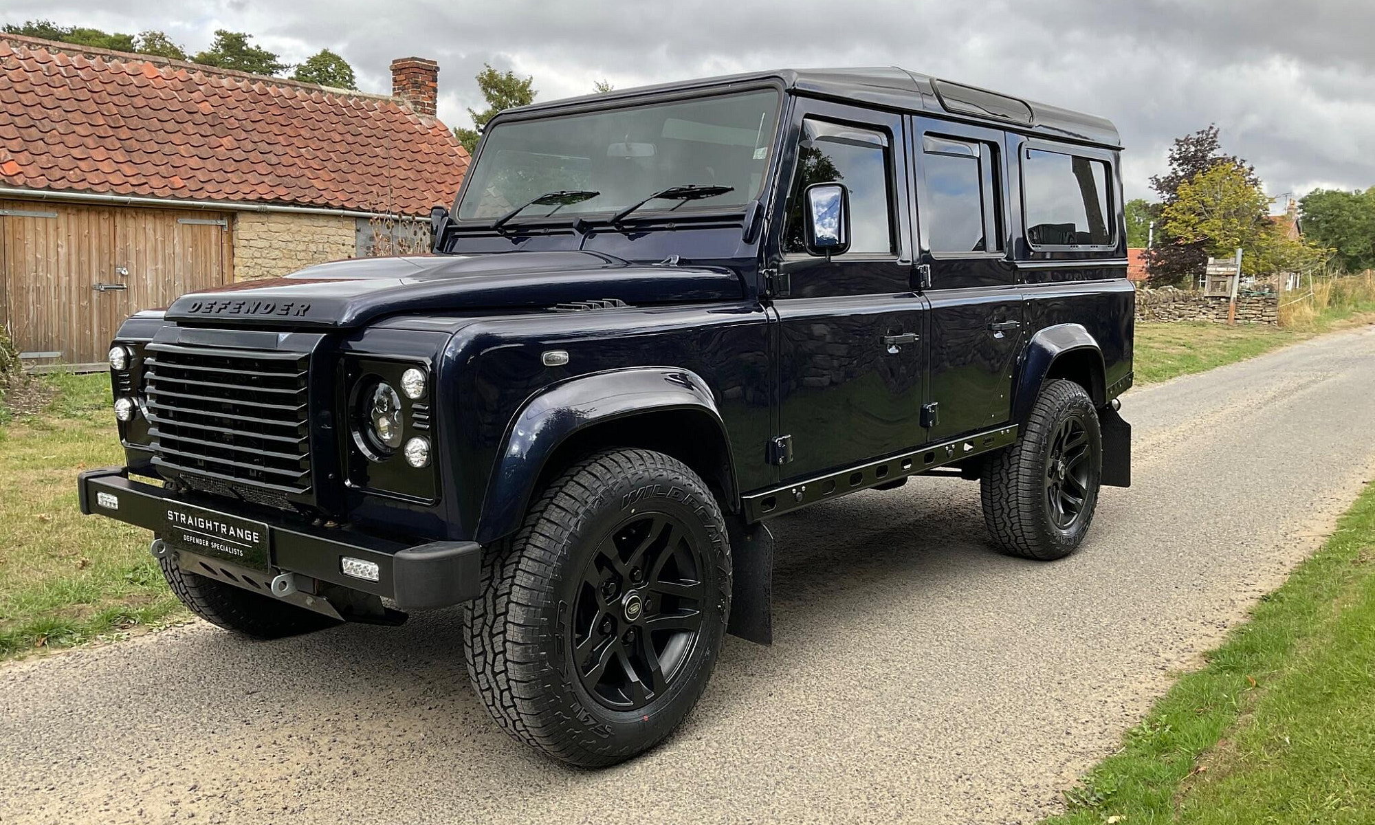 Land Rover DEFENDER 110 2.2 TDCi XS Station Wagon 4WD MWB Euro 5 5dr
