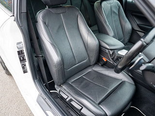 2017 BMW 2 Series in Alpine White, photo 4