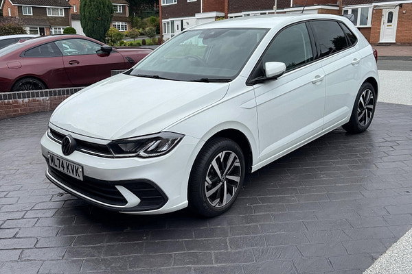 VOLKSWAGEN Polo - Main Image