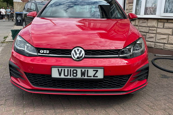 VOLKSWAGEN Golf - Main Image
