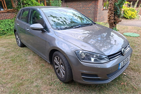 VOLKSWAGEN Golf - Main Image