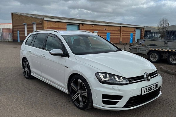 VOLKSWAGEN Golf - Detail 2