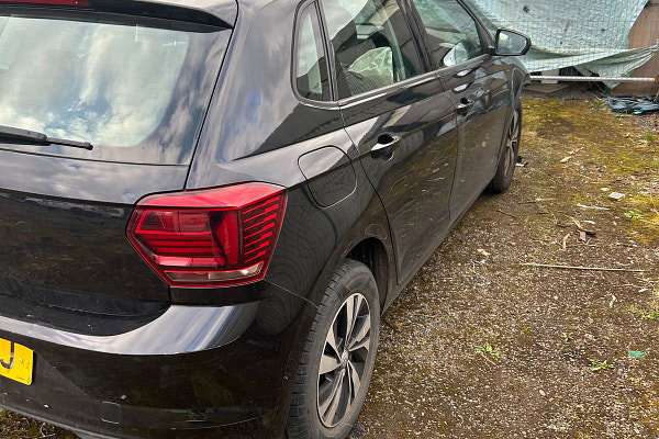 VOLKSWAGEN Polo - Detail 1