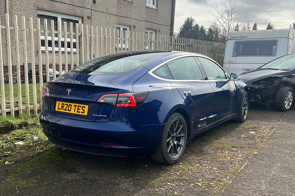 TESLA Model 3 - Detail 2