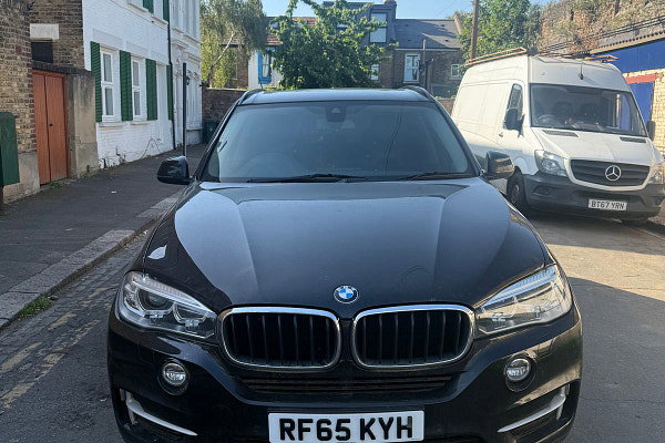 BMW X5 - Main Image