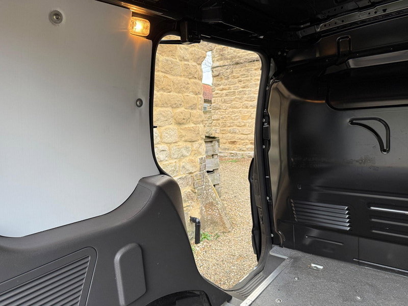 Ford Transit Connect 1.5 200 EcoBlue Trend L1 Euro 6 (s/s) 5dr