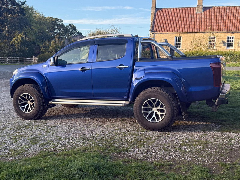 Isuzu D-Max 1.9 TD AT35 Safir Auto 4WD Euro 6 4dr