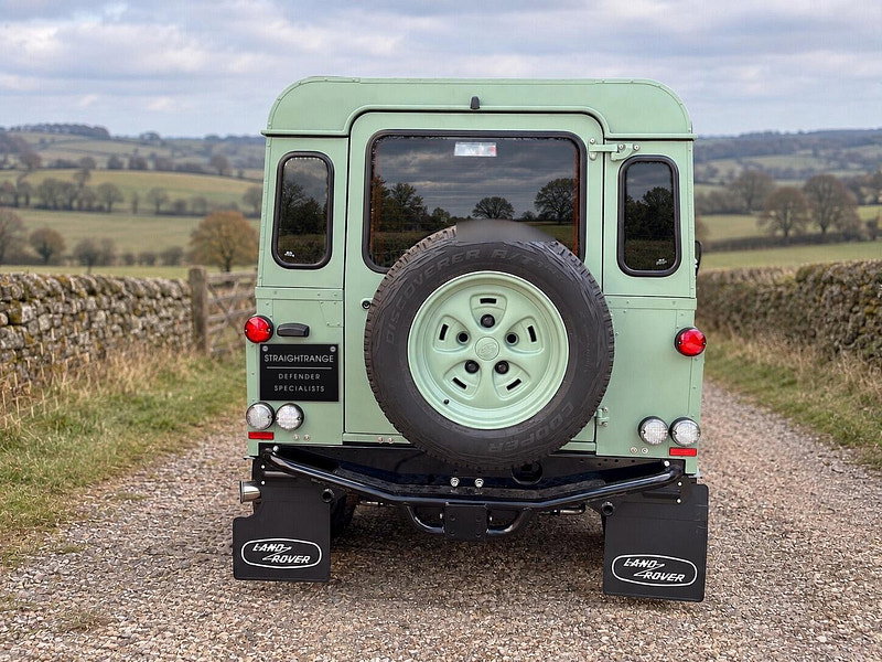 Land Rover Defender 90 2.2 TDCi XS Hard Top SUV 3dr Diesel Manual 4WD SWB Euro 5 (122 ps)