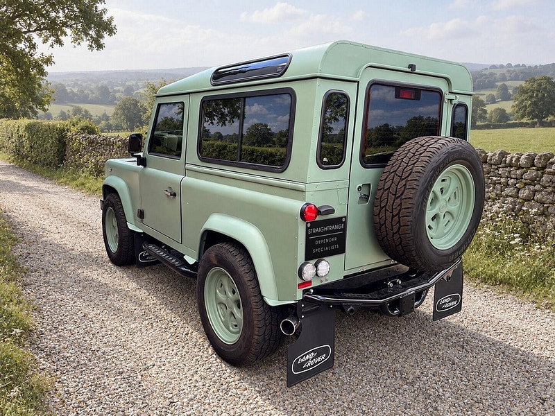 Land Rover Defender 90 2.2 TDCi XS Hard Top SUV 3dr Diesel Manual 4WD SWB Euro 5 (122 ps)