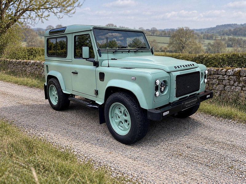 Land Rover Defender 90 2.2 TDCi XS Hard Top SUV 3dr Diesel Manual 4WD SWB Euro 5 (122 ps)