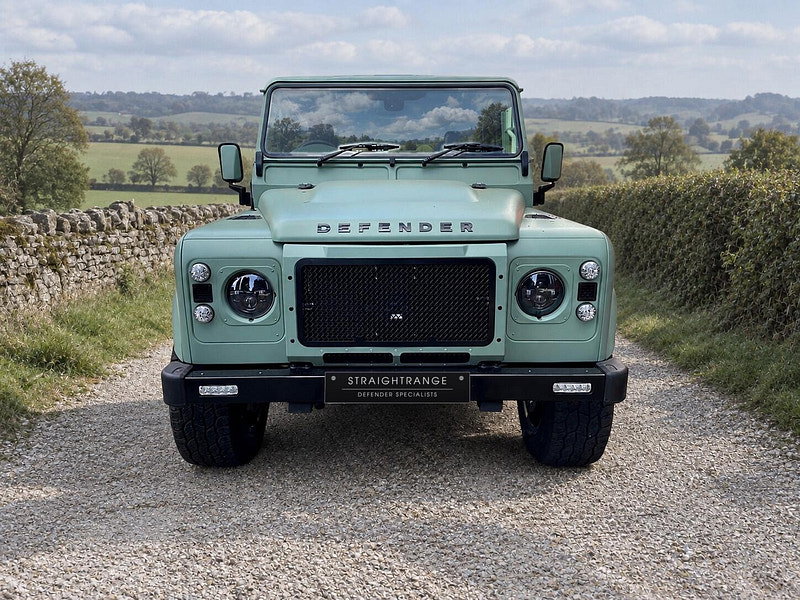 Land Rover Defender 90 2.2 TDCi XS Hard Top SUV 3dr Diesel Manual 4WD SWB Euro 5 (122 ps)