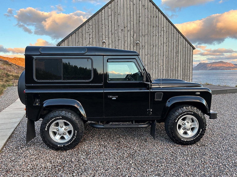 Land Rover Defender 90 2.2 TDCi XS Station Wagon 4WD SWB Euro 5 3dr
