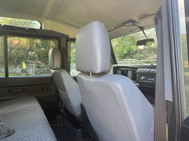 Land Rover DEFENDER 110 2.5 TD5 County Station Wagon 5dr