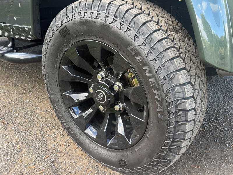 Land Rover DEFENDER 110 2.5 TD5 County Station Wagon 5dr