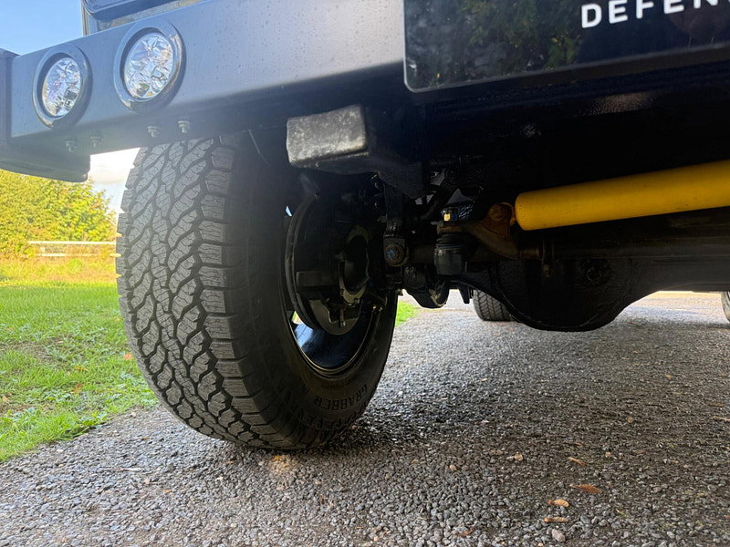 Land Rover DEFENDER 110 2.5 TD5 County Station Wagon 5dr