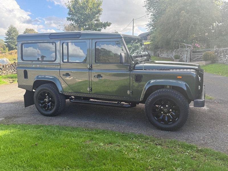 Land Rover DEFENDER 110 2.5 TD5 County Station Wagon 5dr