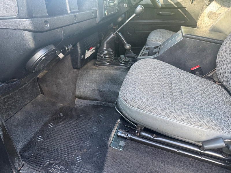 Land Rover DEFENDER 110 2.5 TD5 County Station Wagon 5dr