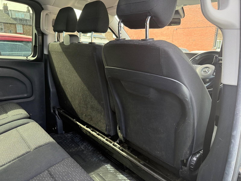 Mercedes-Benz Vito 2.0 116 CDI Premium Crew Van G-Tronic RWD L2 Euro 6 (s/s) 5dr (LWB)
