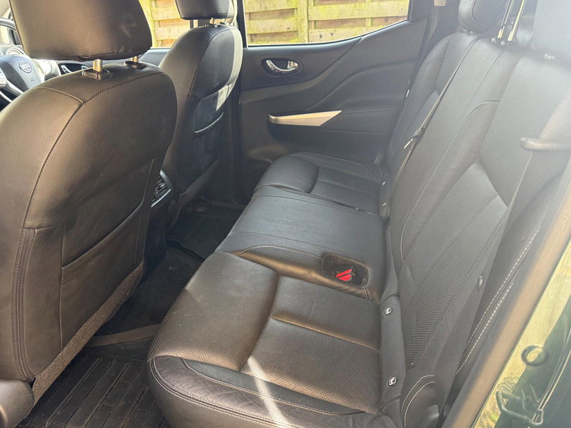 Nissan Navara 2.3 dCi Tekna Auto 4WD Euro 6 4dr