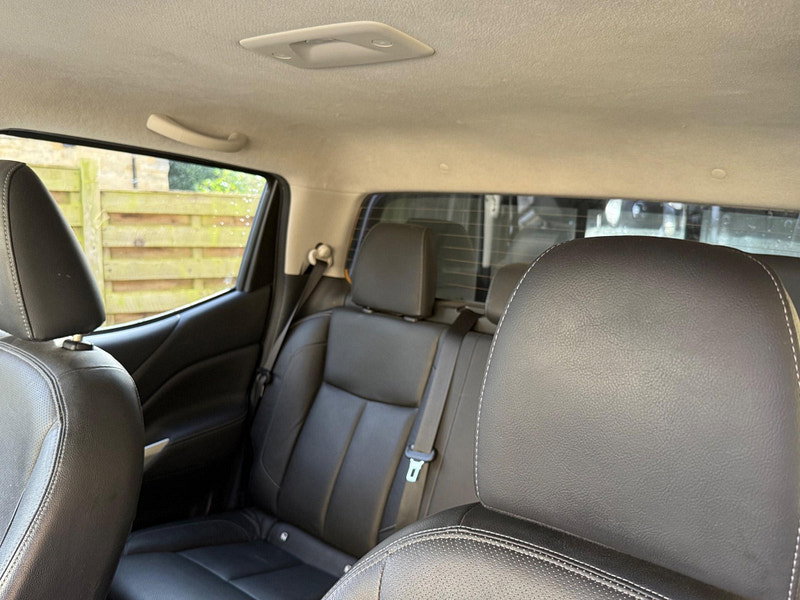Nissan Navara 2.3 dCi Tekna Auto 4WD Euro 6 4dr