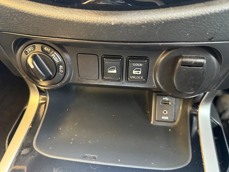 Nissan Navara 2.3 dCi Tekna Auto 4WD Euro 6 4dr