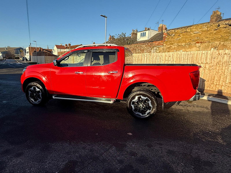 Nissan Navara 2.3 dCi Tekna Auto 4WD Euro 6 4dr