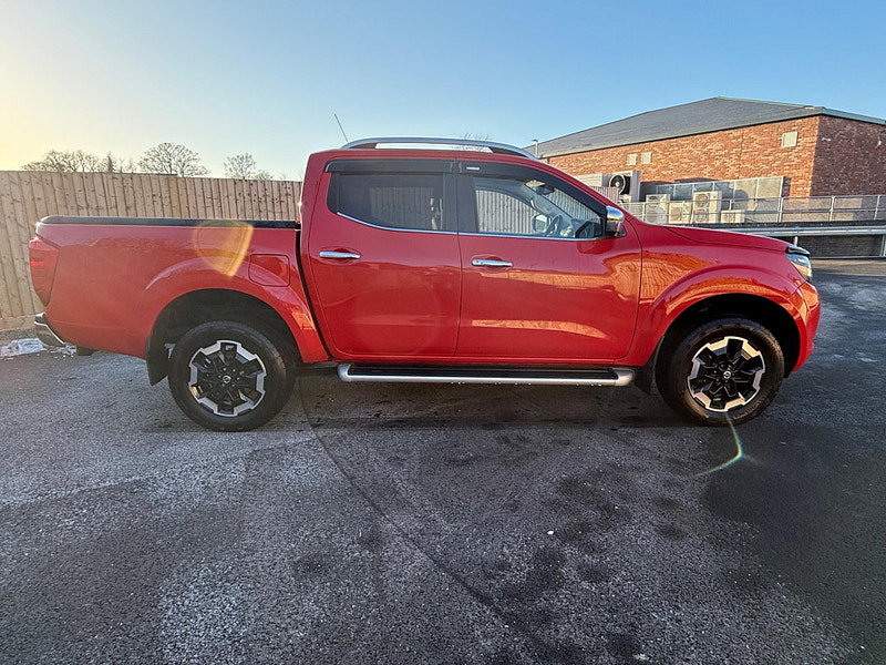 Nissan Navara 2.3 dCi Tekna Auto 4WD Euro 6 4dr