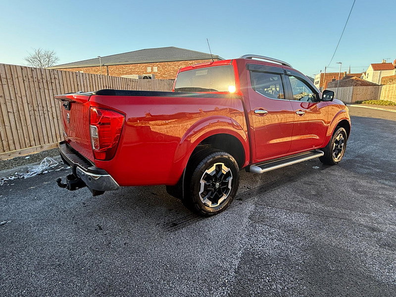 Nissan Navara 2.3 dCi Tekna Auto 4WD Euro 6 4dr