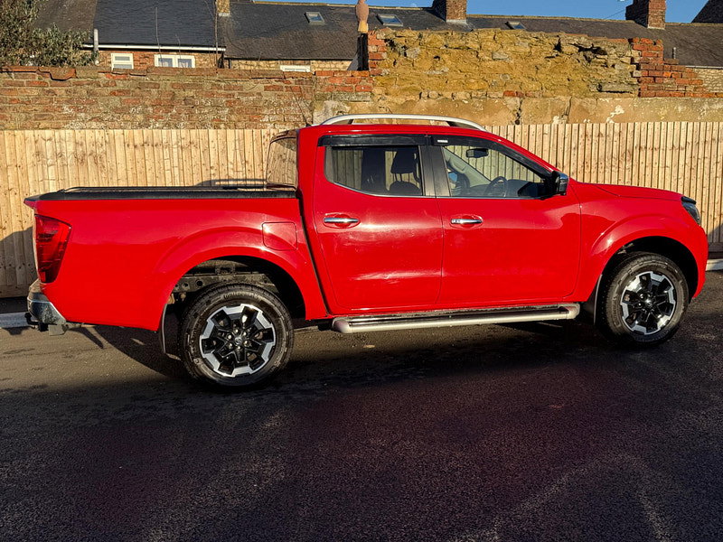 Nissan Navara 2.3 dCi Tekna Auto 4WD Euro 6 4dr