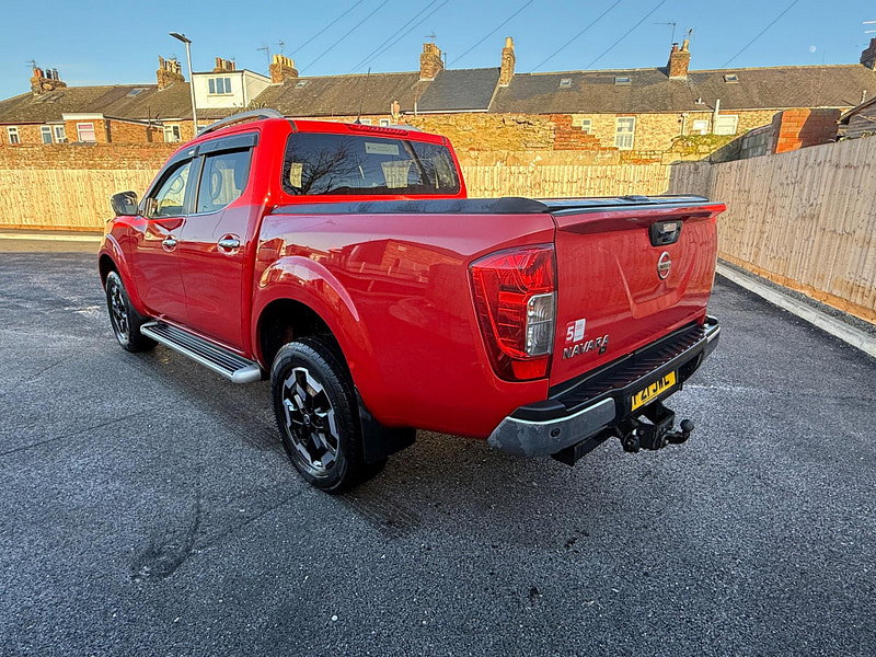 Nissan Navara 2.3 dCi Tekna Auto 4WD Euro 6 4dr