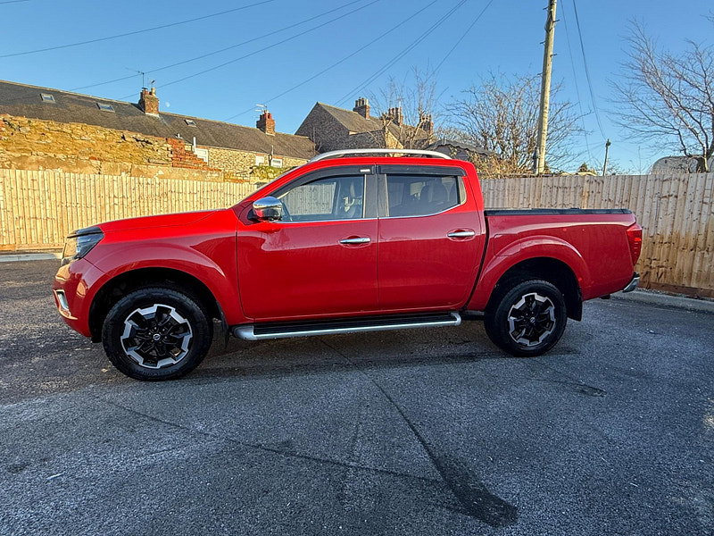 Nissan Navara 2.3 dCi Tekna Auto 4WD Euro 6 4dr