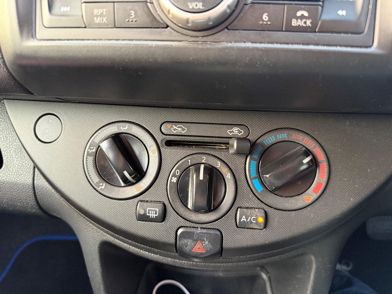 Nissan Note 1.6 16V Acenta Auto Euro 4 5dr