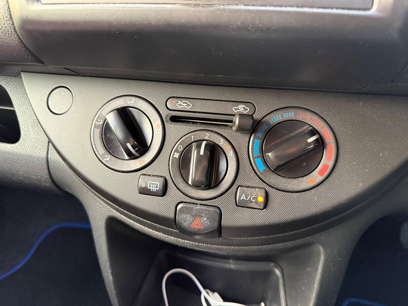 Nissan Note 1.6 16V Acenta Auto Euro 4 5dr