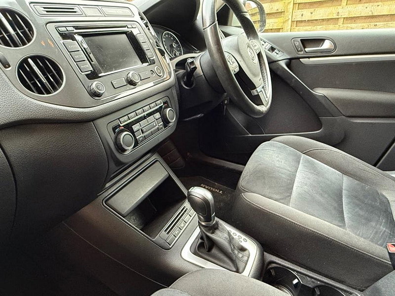 Volkswagen Tiguan 2.0 TDI BlueMotion Tech Match DSG 4WD Euro 5 (s/s) 5dr