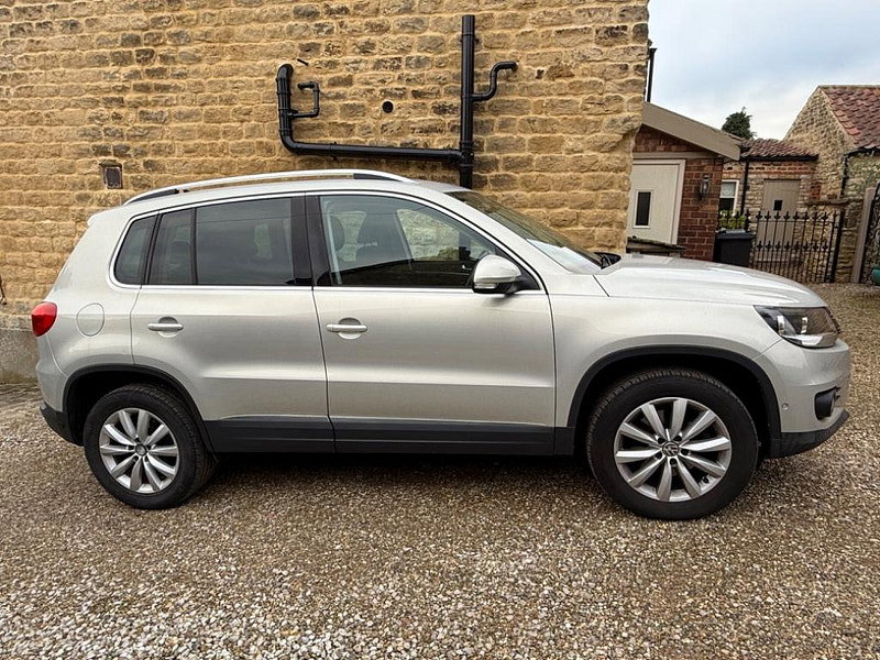 Volkswagen Tiguan 2.0 TDI BlueMotion Tech Match DSG 4WD Euro 5 (s/s) 5dr