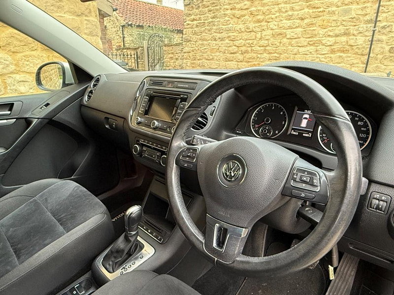 Volkswagen Tiguan 2.0 TDI BlueMotion Tech Match DSG 4WD Euro 5 (s/s) 5dr