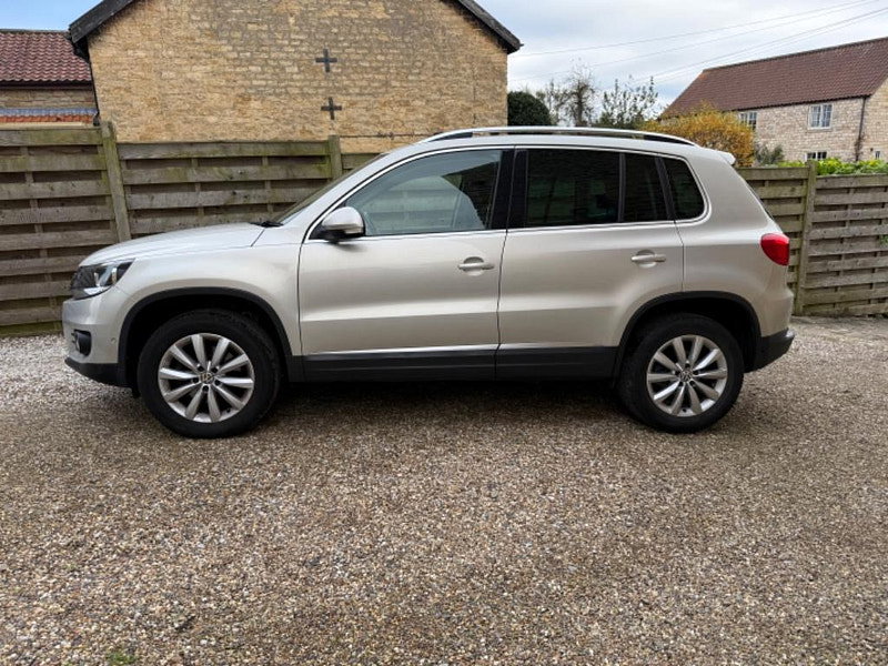 Volkswagen Tiguan 2.0 TDI BlueMotion Tech Match DSG 4WD Euro 5 (s/s) 5dr