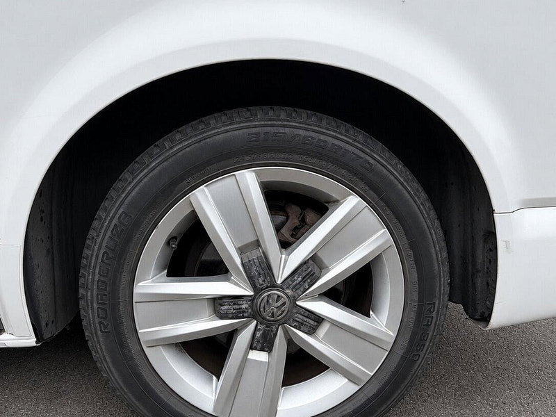 Volkswagen Transporter 2.0 TDI T32 BlueMotion Tech Highline Kombi FWD SWB Euro 5 (s/s) 5dr