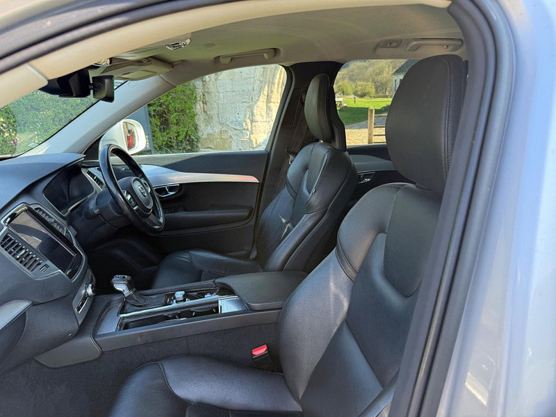 Volvo XC90 2.0 D5 Momentum Geartronic 4WD Euro 6 (s/s) 5dr