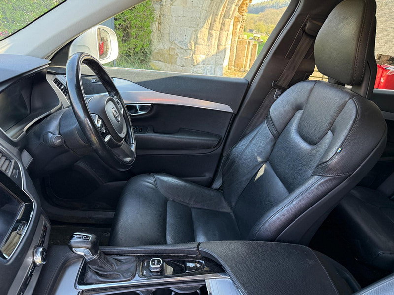 Volvo XC90 2.0 D5 Momentum Geartronic 4WD Euro 6 (s/s) 5dr