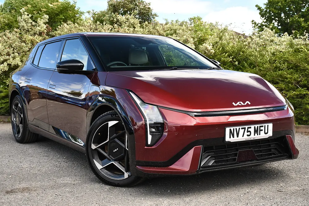 2025 Kia EV4 81.4kWh GT-Line Hatchback 5dr Electric Auto (201 bhp) — photo 1 of 31