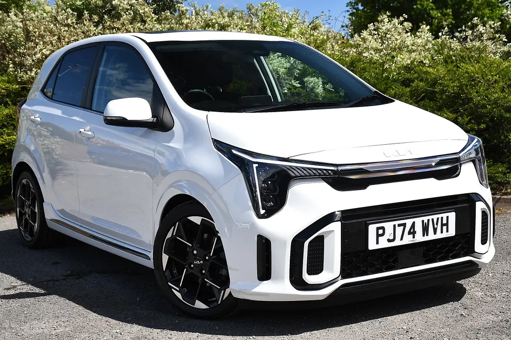 2024 Kia Picanto 1.2 GT-Line S Hatchback 5dr Petrol AMT Euro 6 (s/s) (77 bhp) — photo 1 of 31