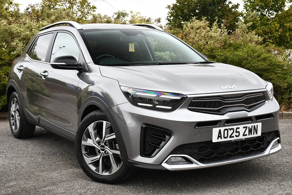 2025 Kia Stonic 1.0 T-GDi GT-Line SUV 5dr Petrol DCT Euro 6 (s/s) (98 bhp) — photo 1 of 31