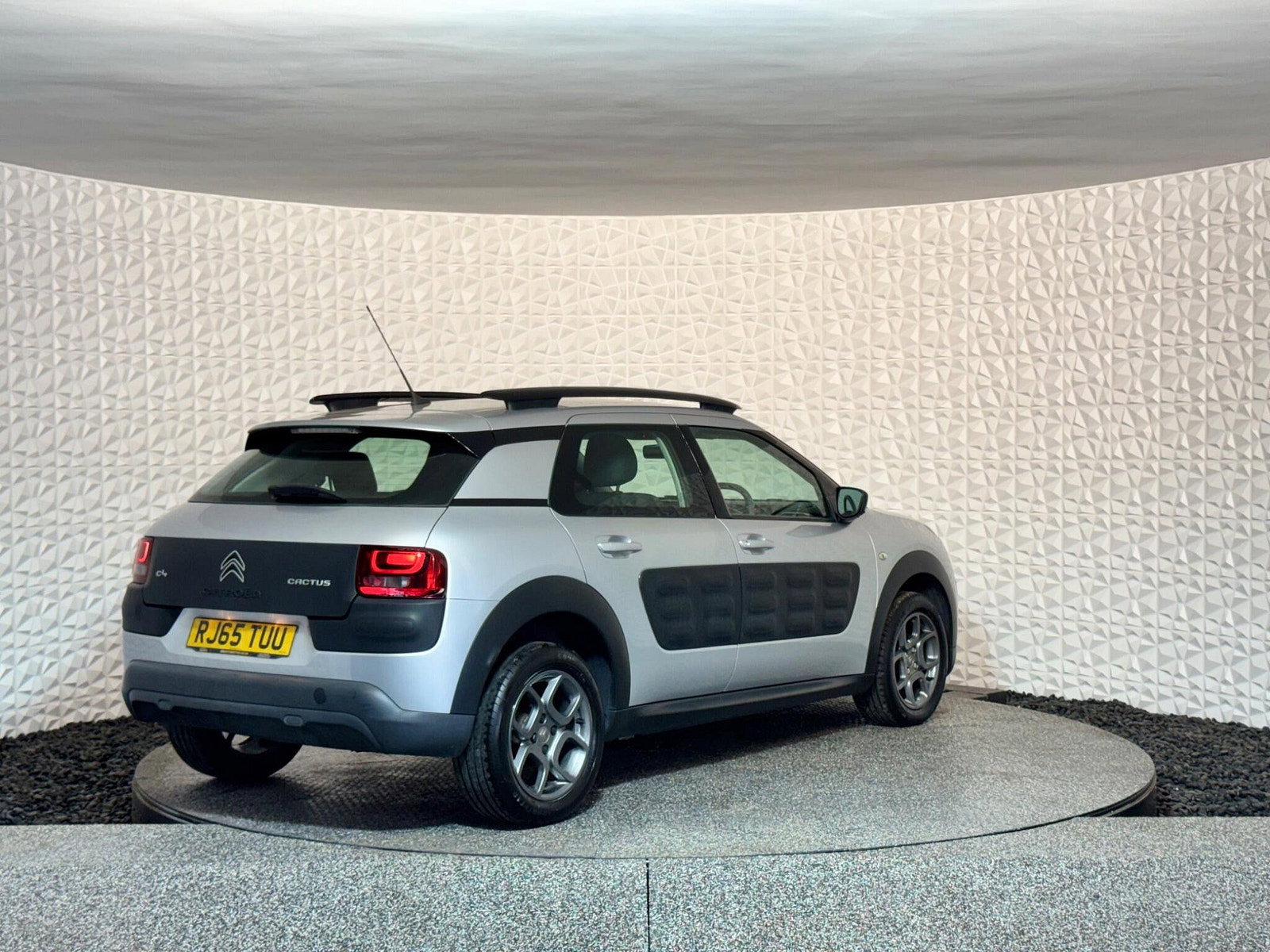 Citroen C4 Cactus 1.2 PureTech Feel Euro 6 (s/s) 5dr 5dr Manual 2015