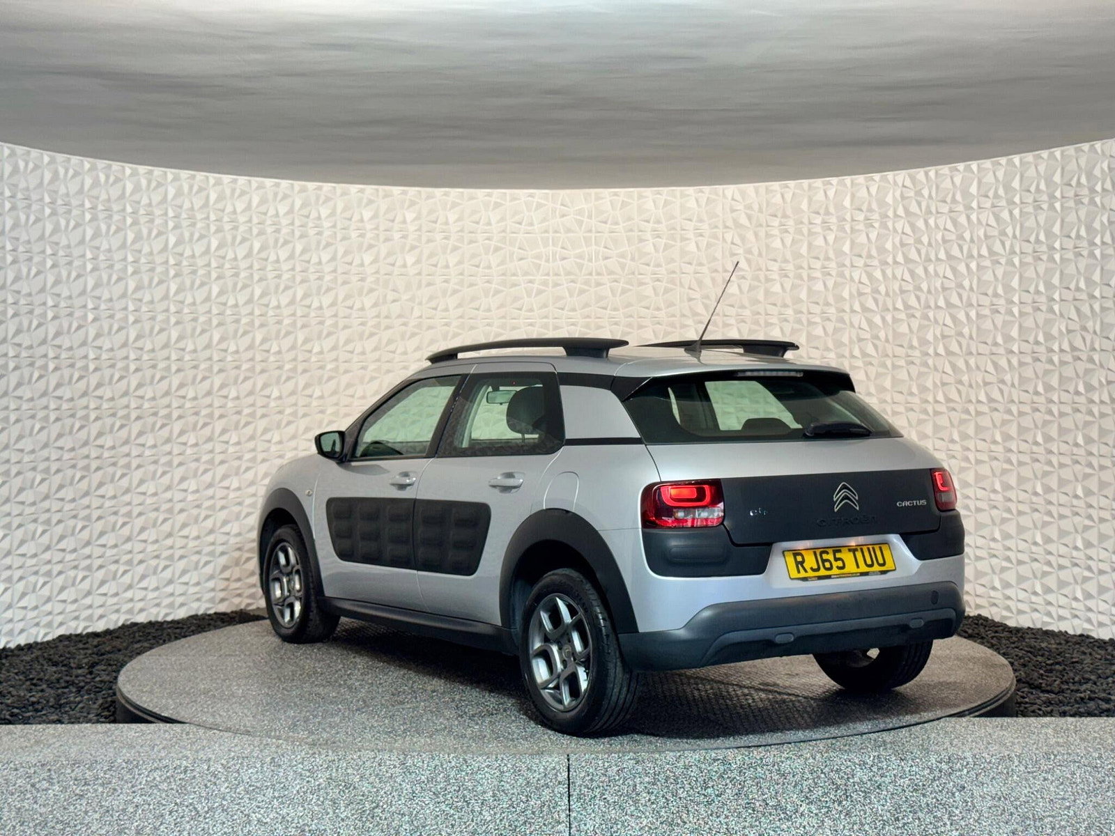 Citroen C4 Cactus 1.2 PureTech Feel Euro 6 (s/s) 5dr 5dr Manual 2015