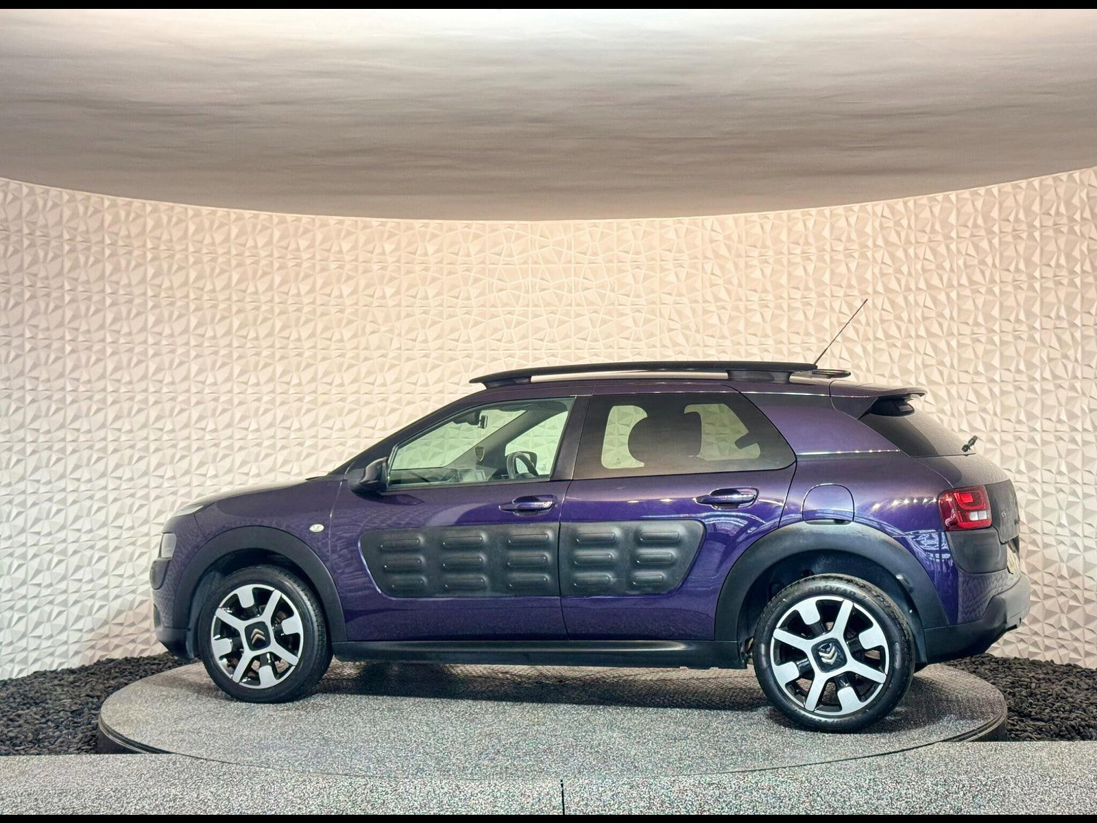 Citroen C4 Cactus 1.6 e-HDi Flair ETG6 Euro 5 (s/s) 5dr 5dr Automatic 2015