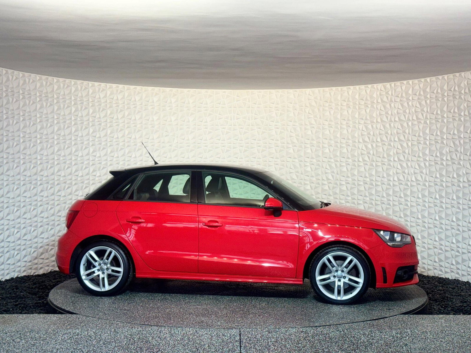 Audi A1 1.6 TDI S line Sportback Euro 5 (s/s) 5dr 5dr Manual 2015