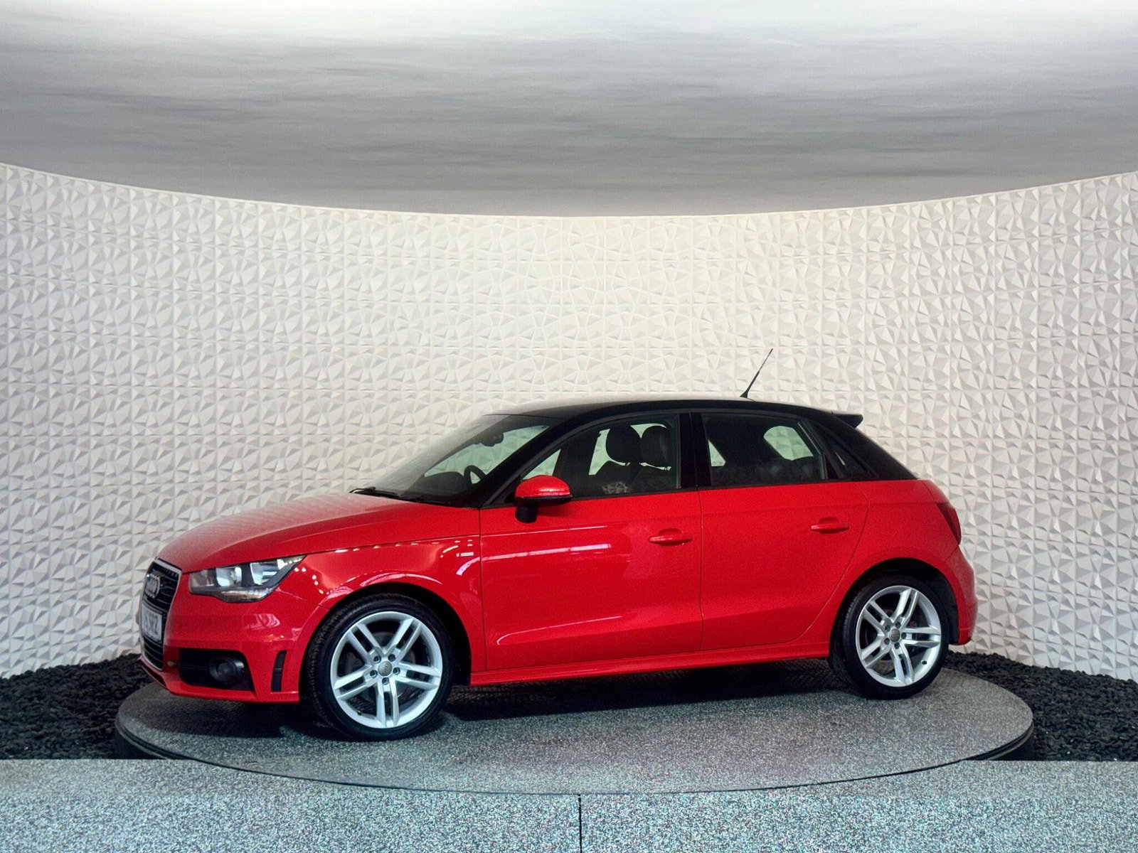 Audi A1 1.6 TDI S line Sportback Euro 5 (s/s) 5dr 5dr Manual 2015